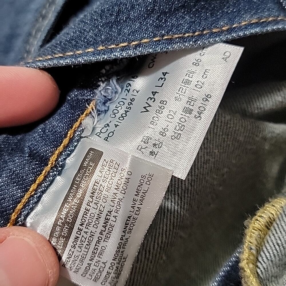 501 Levis - Picture 5 of 6